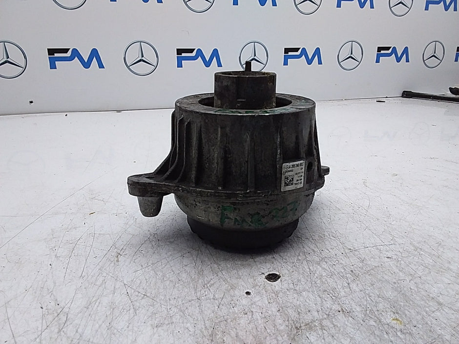 MERCEDES BENZ  C-CLASS W205  ENGINE MOUNT LEFT NS A2052406617 FMR327