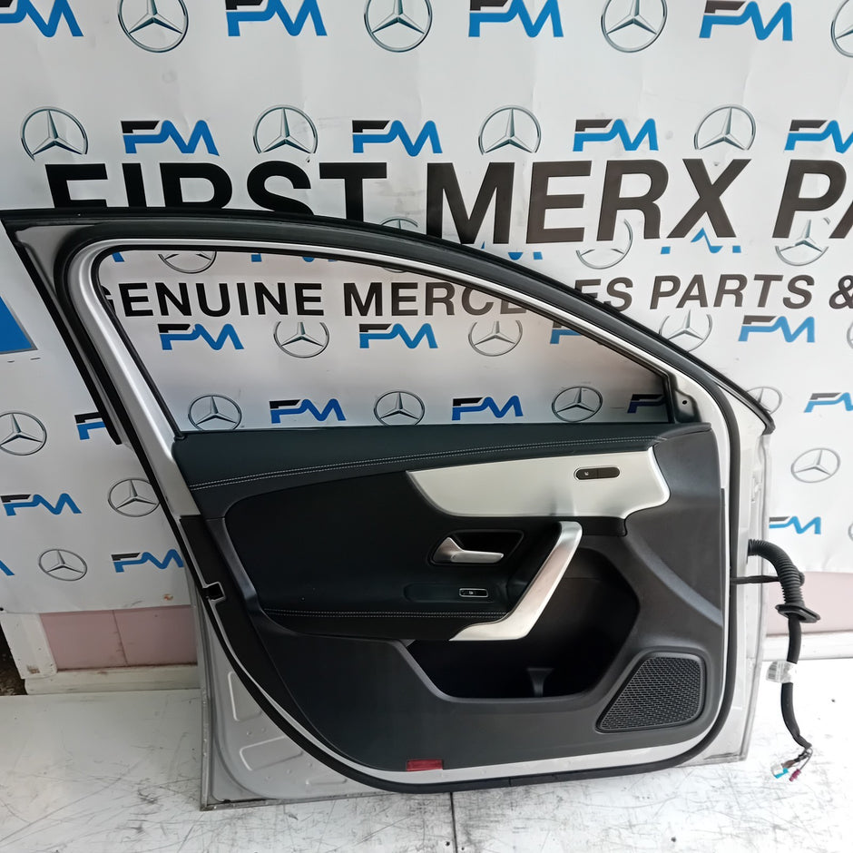 MERCEDES  A-CLASS W177 PASSENGE SIDE FRONT DOOR N/S/F COMPLETE SILVER FMD114