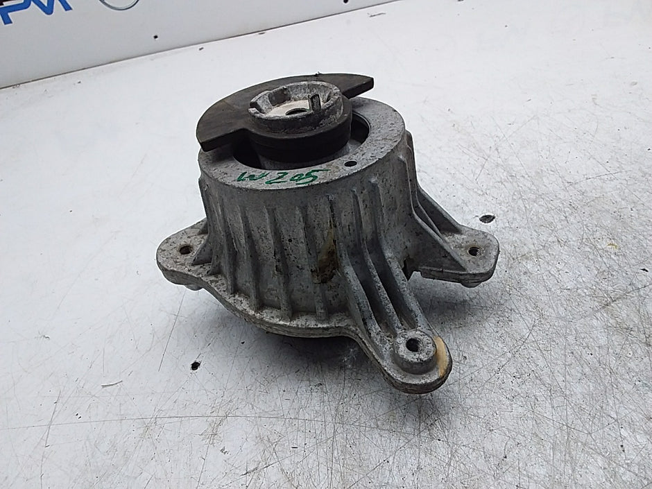 MERCEDES BENZ  C-CLASS W205  ENGINE MOUNT RIGHT OS A2052406717 FMR321