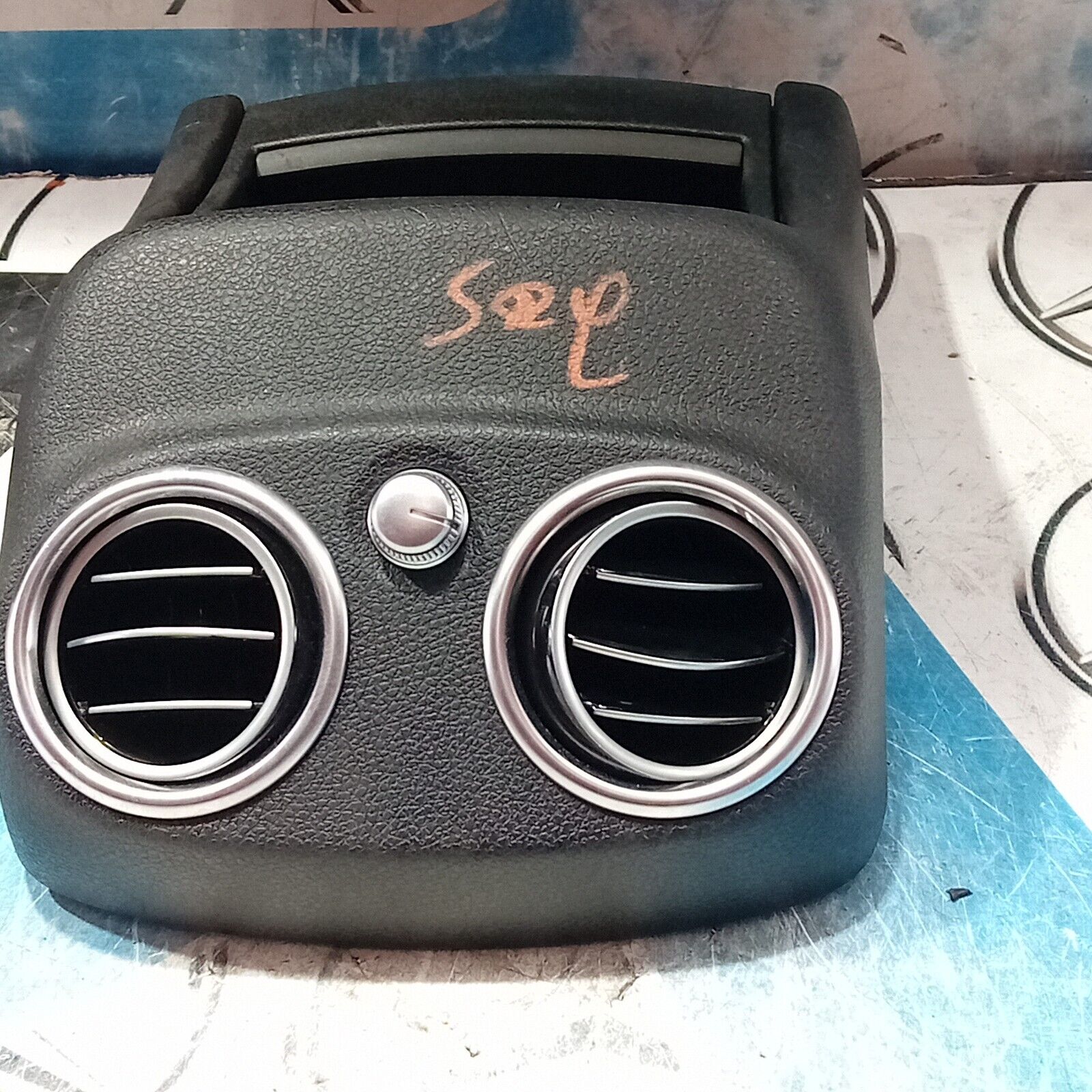 MERCEDES BENZ C CLASS W205 2016 REAR AIR VENT GRILL CENTRE CONSOLE A2058308301