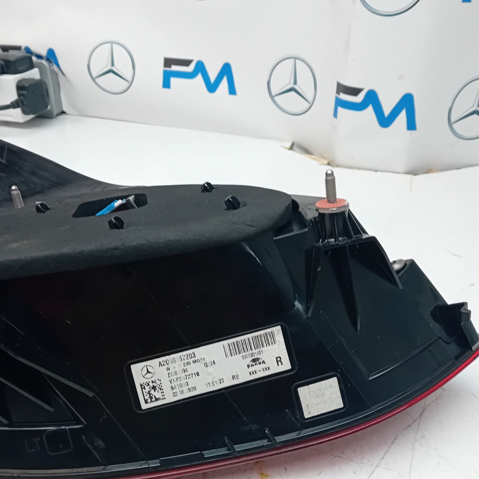 MERCEDES C-CLASS W205 COUPE 2019 REAR PASSENGER N/S TAIL LIGHT A2059063105 FMT41