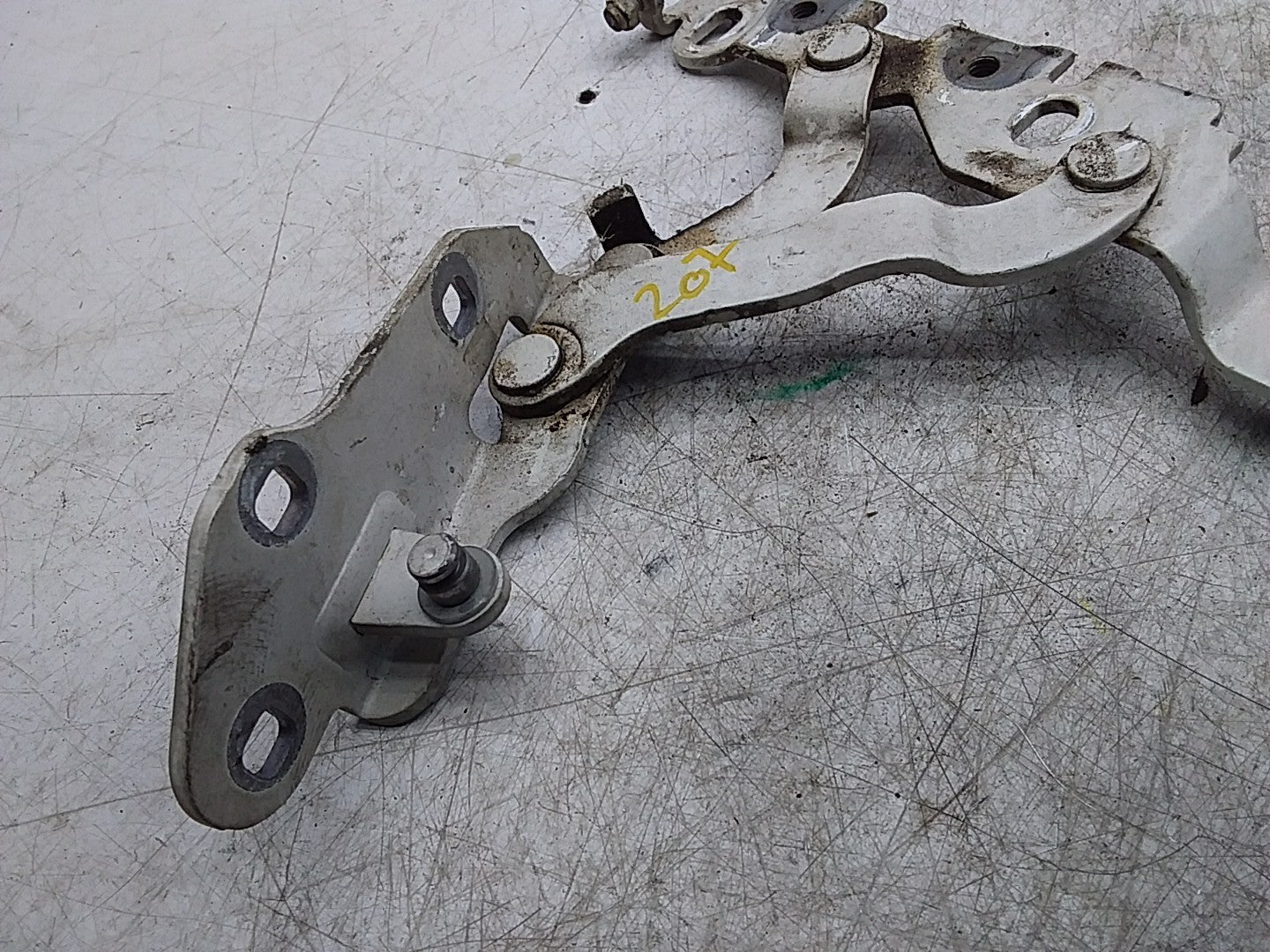 MERCEDES E-CLS W207 FRONT RIGHT BONNET HINGE A2048800228 FMR255