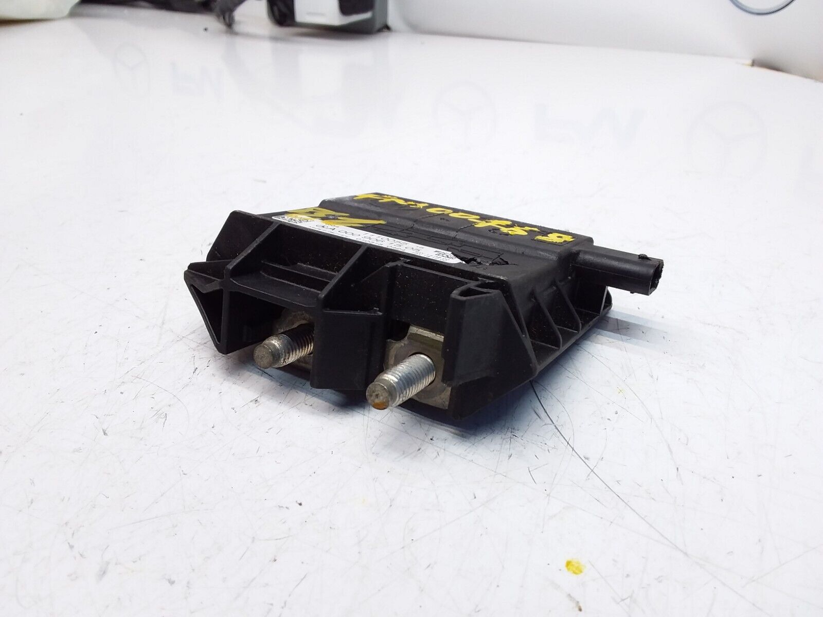 MERCEDES  C E CLASS W205 W213 NEGATIVE BATTERY CLAM TERMINAL A0009061505 FM00468