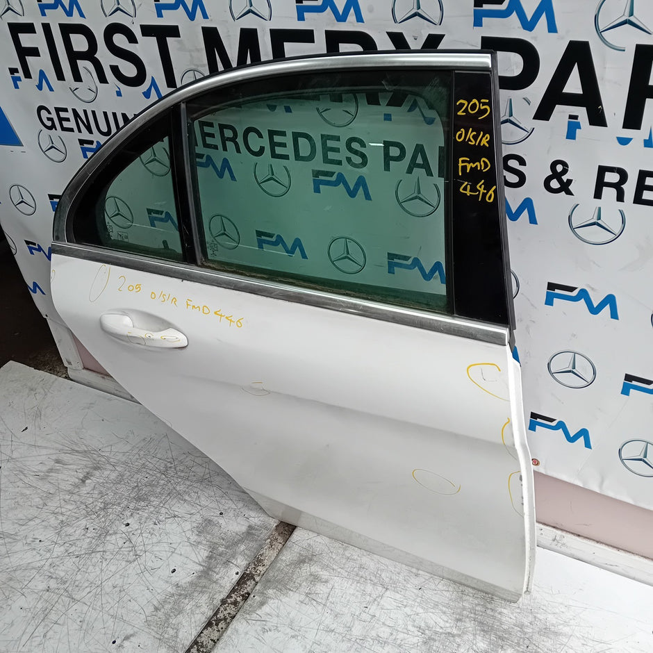 MERCEDES C-CLASS W205 DRIVER REAR DOOR OSR WHITE 2014 ON COMPLETE FMD446