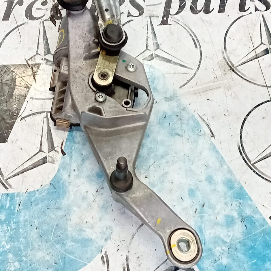 MERCEDES BENZ E-CLASS W213 RHD FRONT WIPER MOTOR & LINKAGE A2138207402