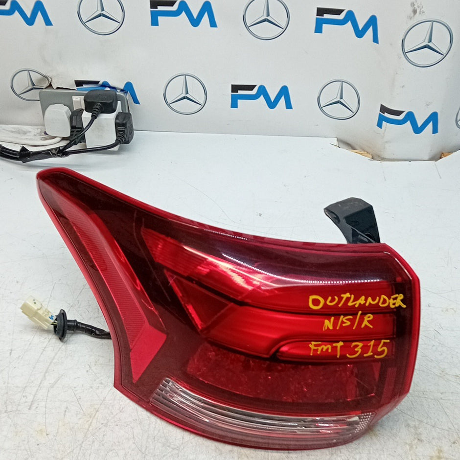 MITSUBISHI OUTLANDER MK3 PASSENGER REAR OUTER TAIL LIGHT 2014 FMT315