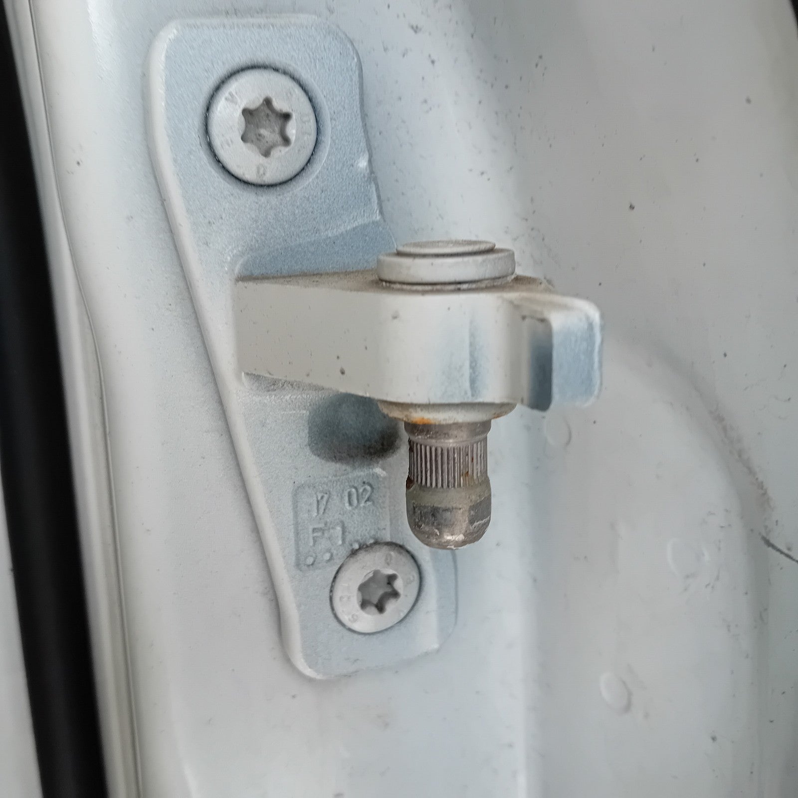 MERCEDES BENZ E-CLASS W213 PASSENGER SIDE FRONT DOOR N/S/F WHITE FMD127