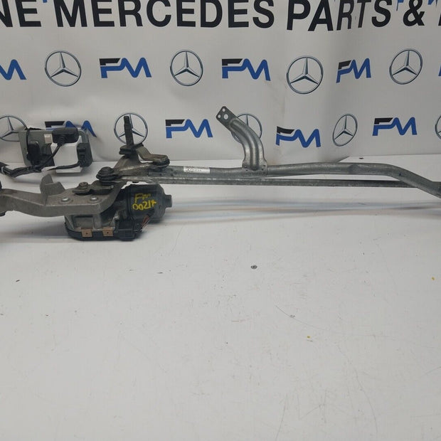 14-21 MERCEDES C CLASS WINDSCREEN WIPER MOTOR & LINKAGE FRONT A2058200940FM00214