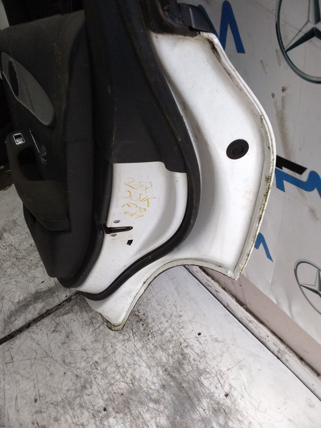 MERCEDES GLC X253  DRIVER REAR DOOR OSR WHITE 2016-22 FMD589