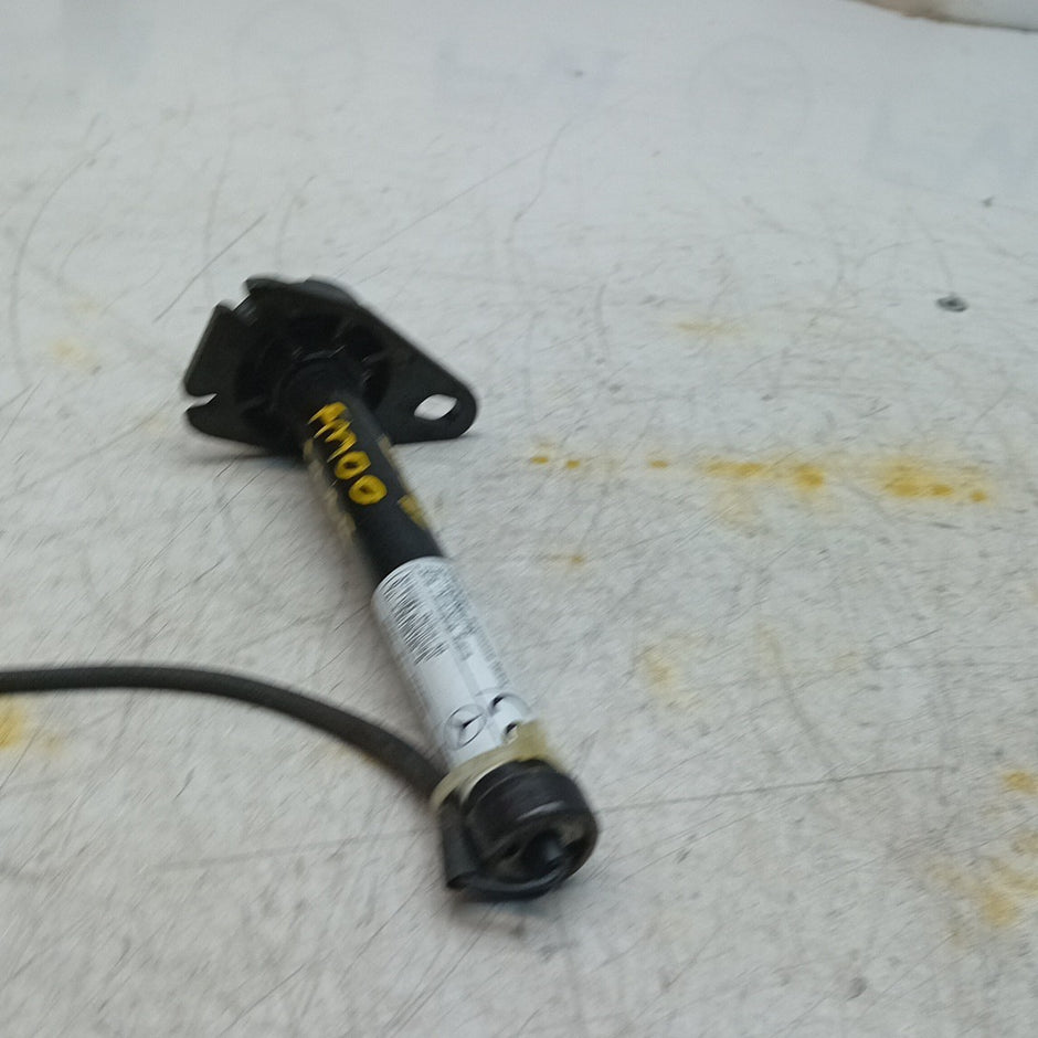 MERCEDES C CLASS W205 BONNET PEDESTRIAN ACTUATOR  A2059060002 2017 FM001445