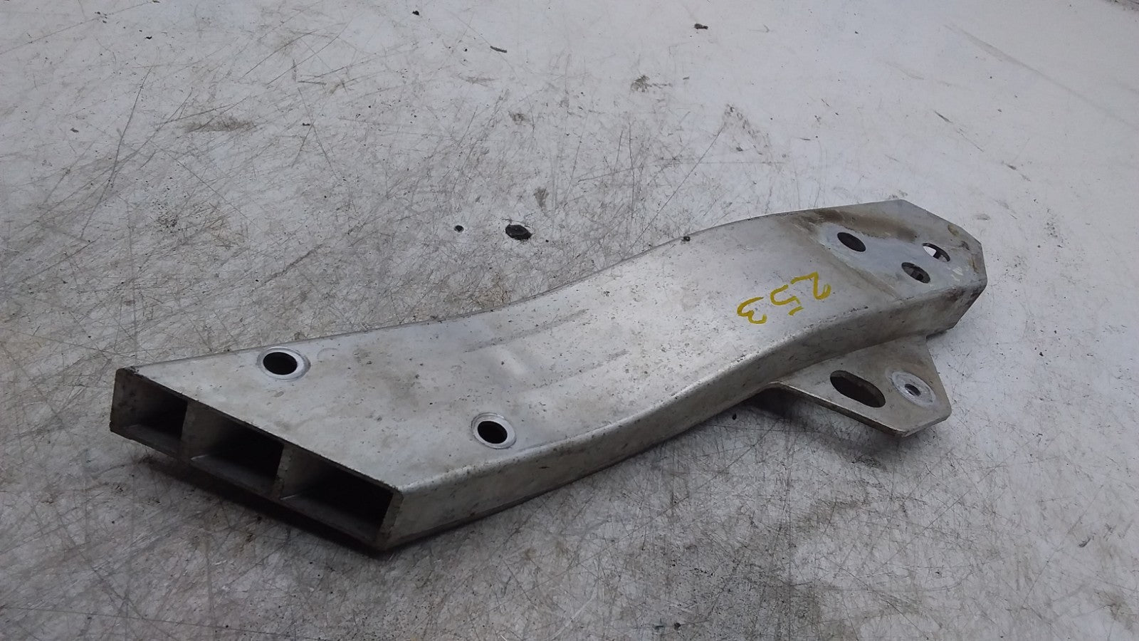 MERCEDES BENZ GLC X253 RADIATOR SUPPORT BRACKET LEFT A2536203800 FMR415