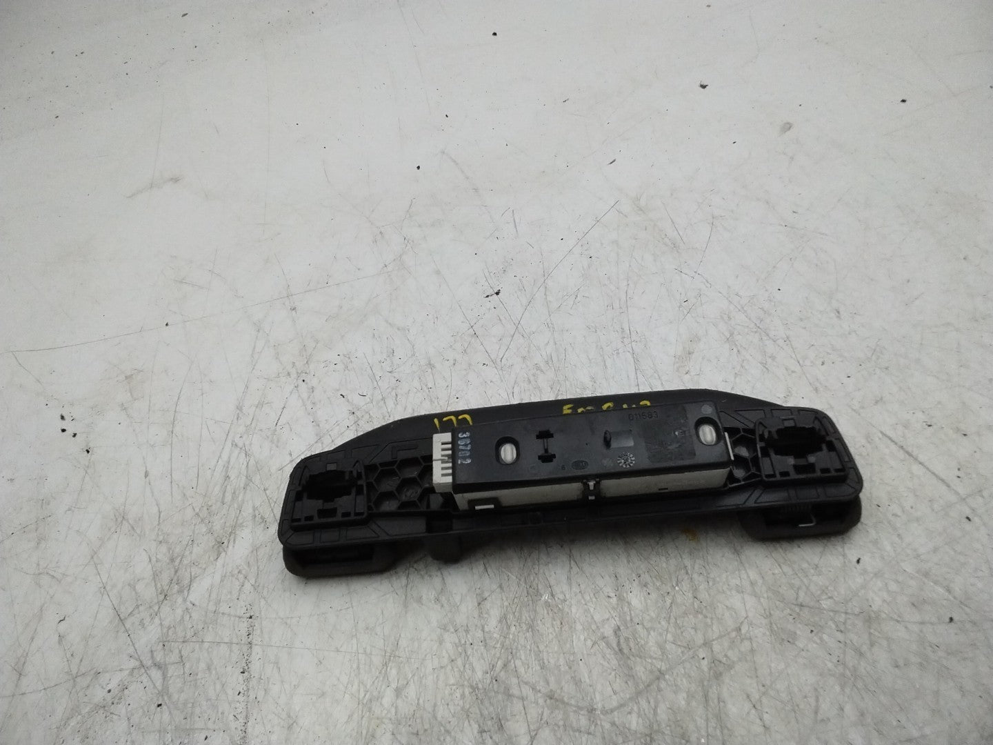  MERCEDES A-CLASS W177 ROOF GRAB HANDLE REAR LEFT  SIDE A0998150000 FMR50