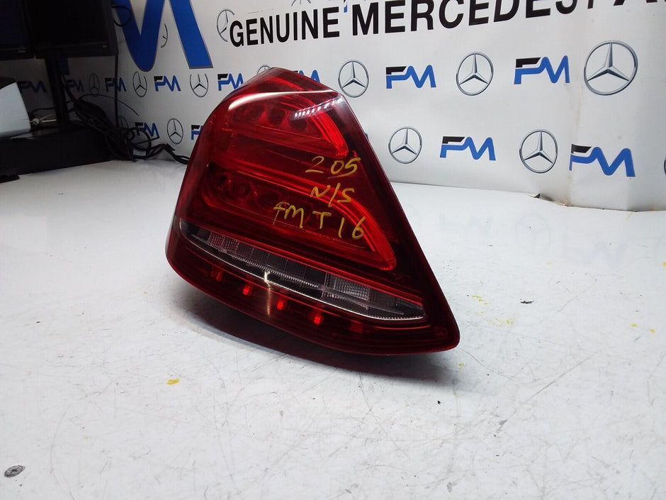 MERCEDES  C CLASS W205 REAR PASSENGER SIDE LED LIGHT A2059061357 FMT16 2016
