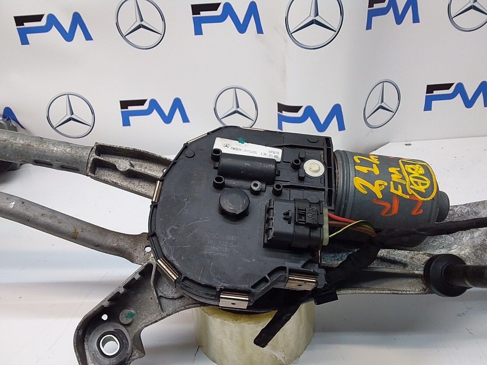 MERCEDES E-CLASS 2014 W212 A2128201340 FRONT WIPER MOTOR  FM00172