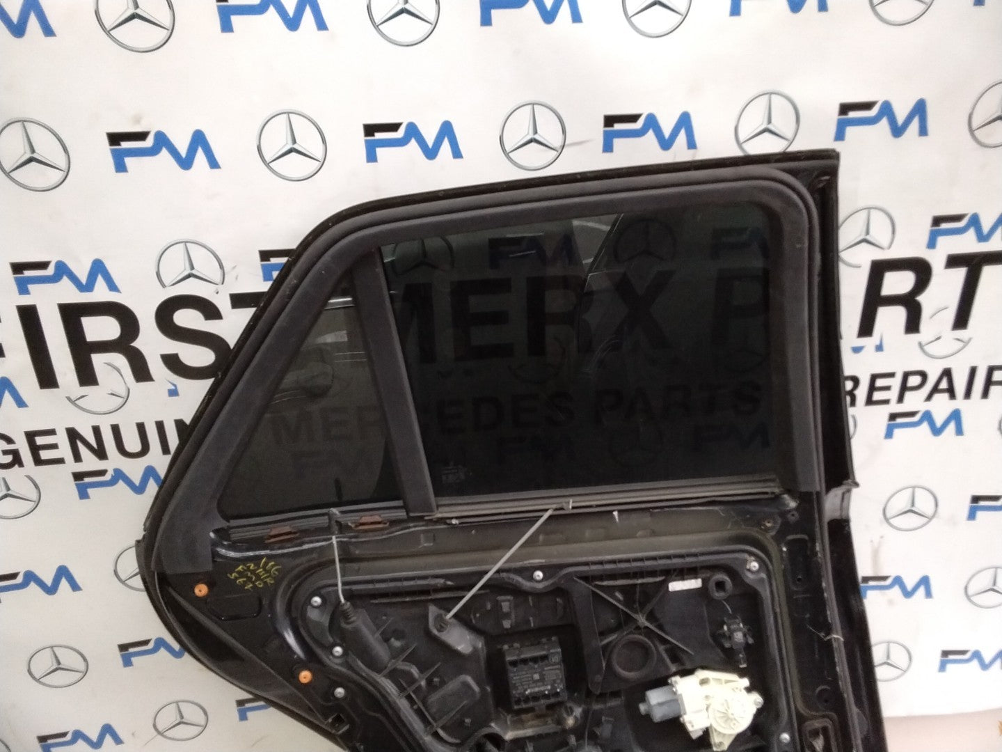 MERCEDES BENZ  M-CLASS W166  PASSENGER REAR DOOR NSR  BLACK 2011-15  FMD567