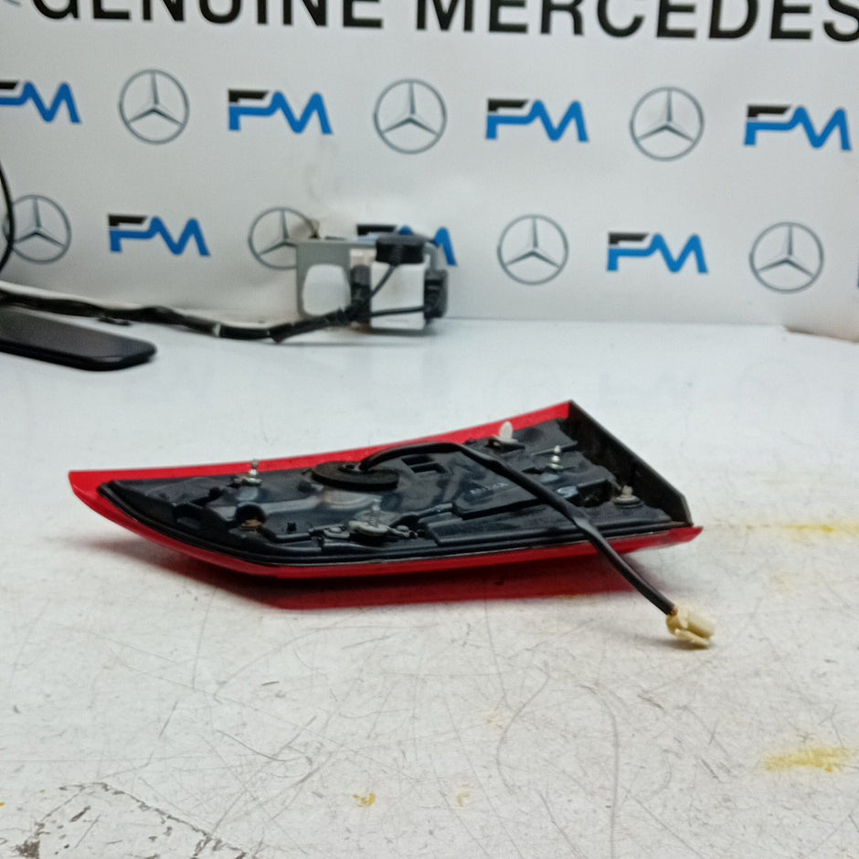 MITSUBISHI OUTLANDER MK3 PASSENGER SIDE LEFT REAR INNER TAIL LIGHT 2013 FMT304