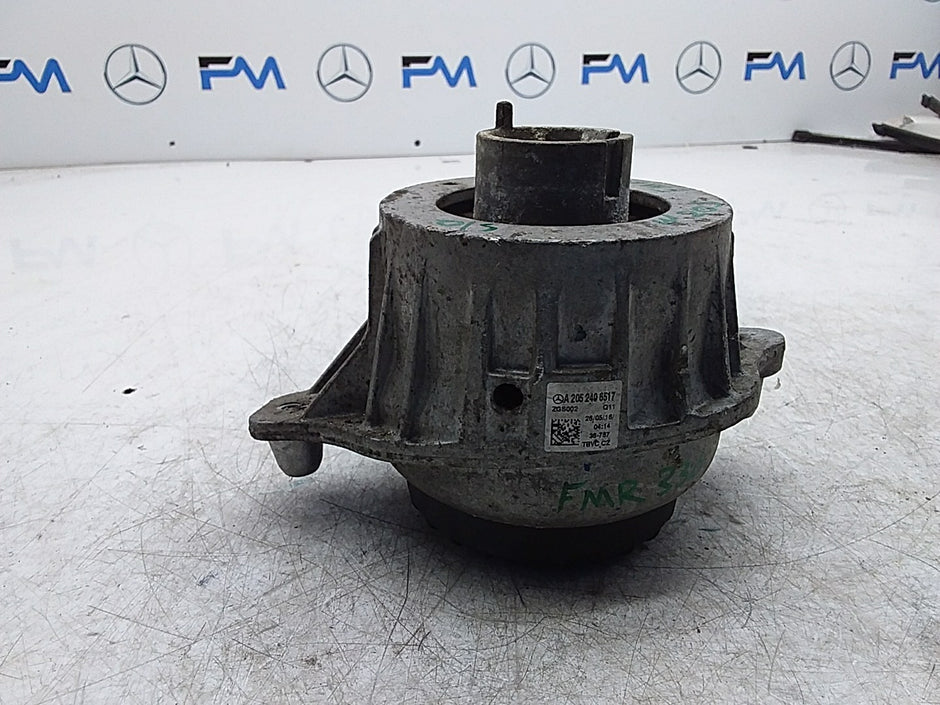 MERCEDES BENZ  C-CLASS W205  ENGINE MOUNT RIGHT OS A2052406517 FMR330