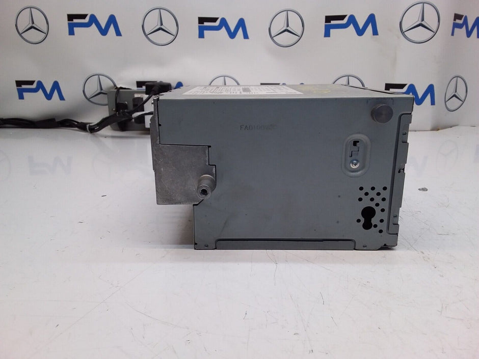 MERCEDES BENZ C CLASS W205 2017 RADIO CD  STEREO HEAD UNIT  A2059005036 FM00306