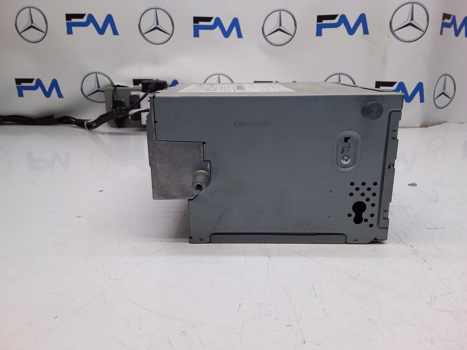 MERCEDES BENZ C CLASS W205 2017 RADIO CD  STEREO HEAD UNIT  A2059005036 FM00306