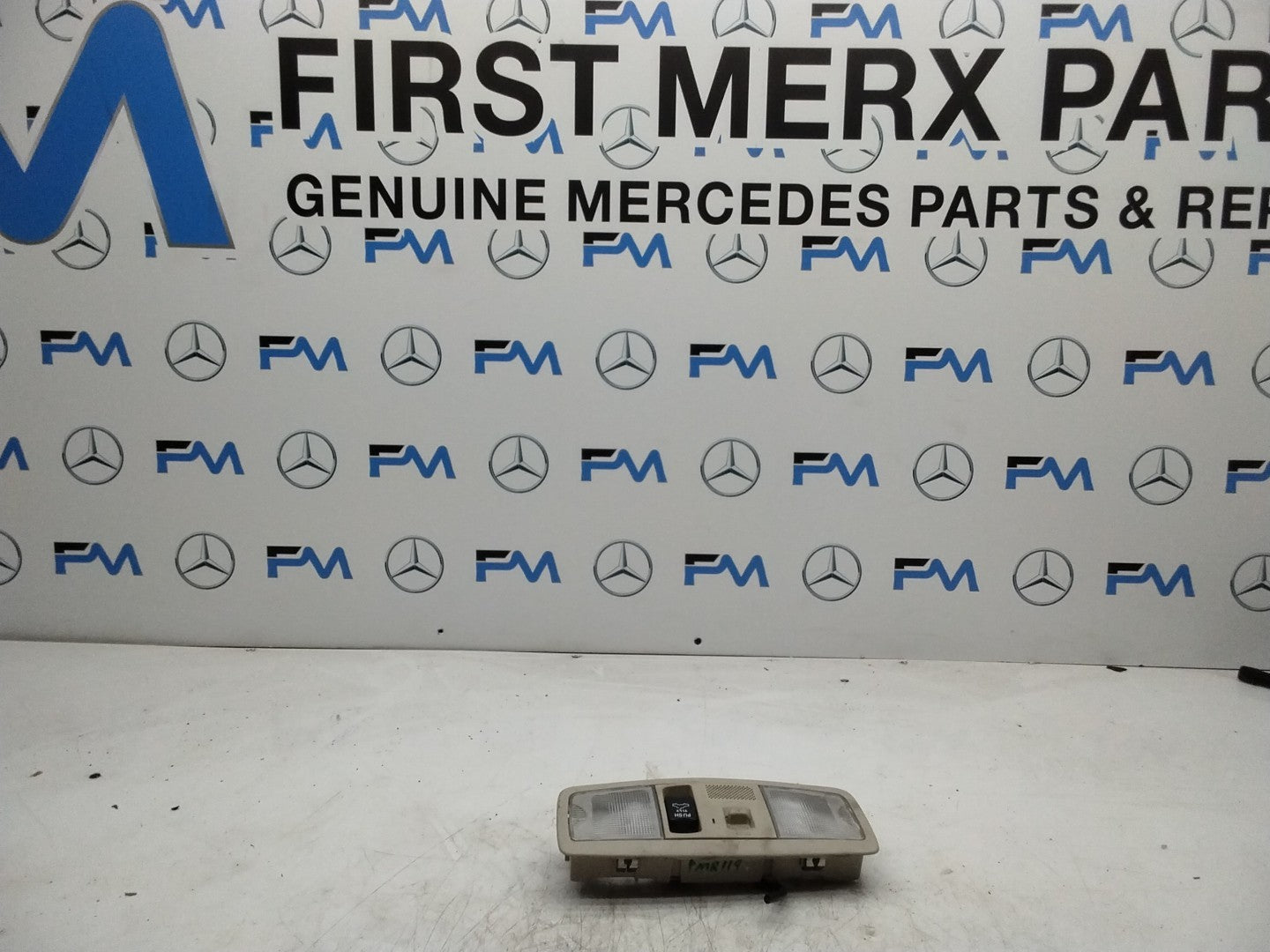 MITSUBISHI OUTLANDER INTERIOR ROOF LIGHTING 8401A009ZZ FMR119