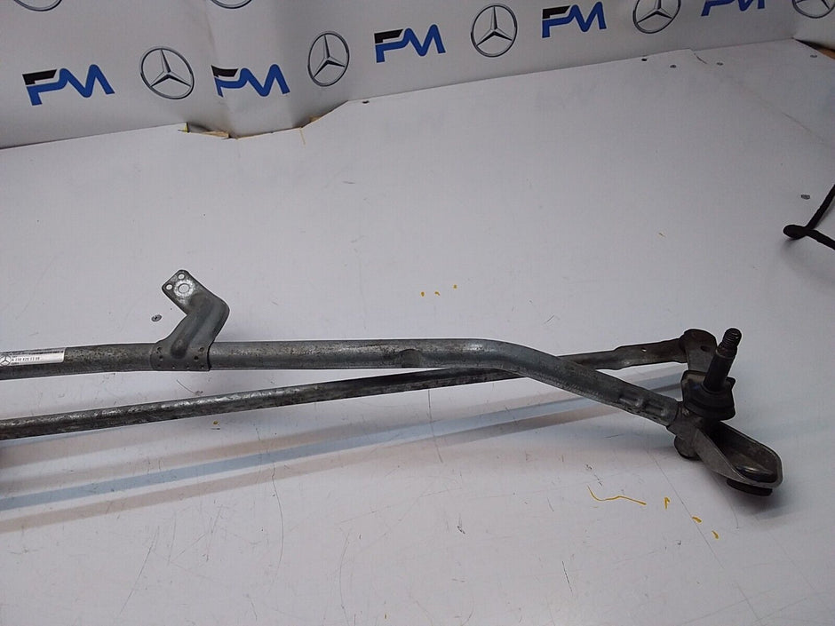 MERCEDES E-CLASS C238 2014-2018 FRONT WIPER MOTOR AND LINKAGE A2388209300FM00194