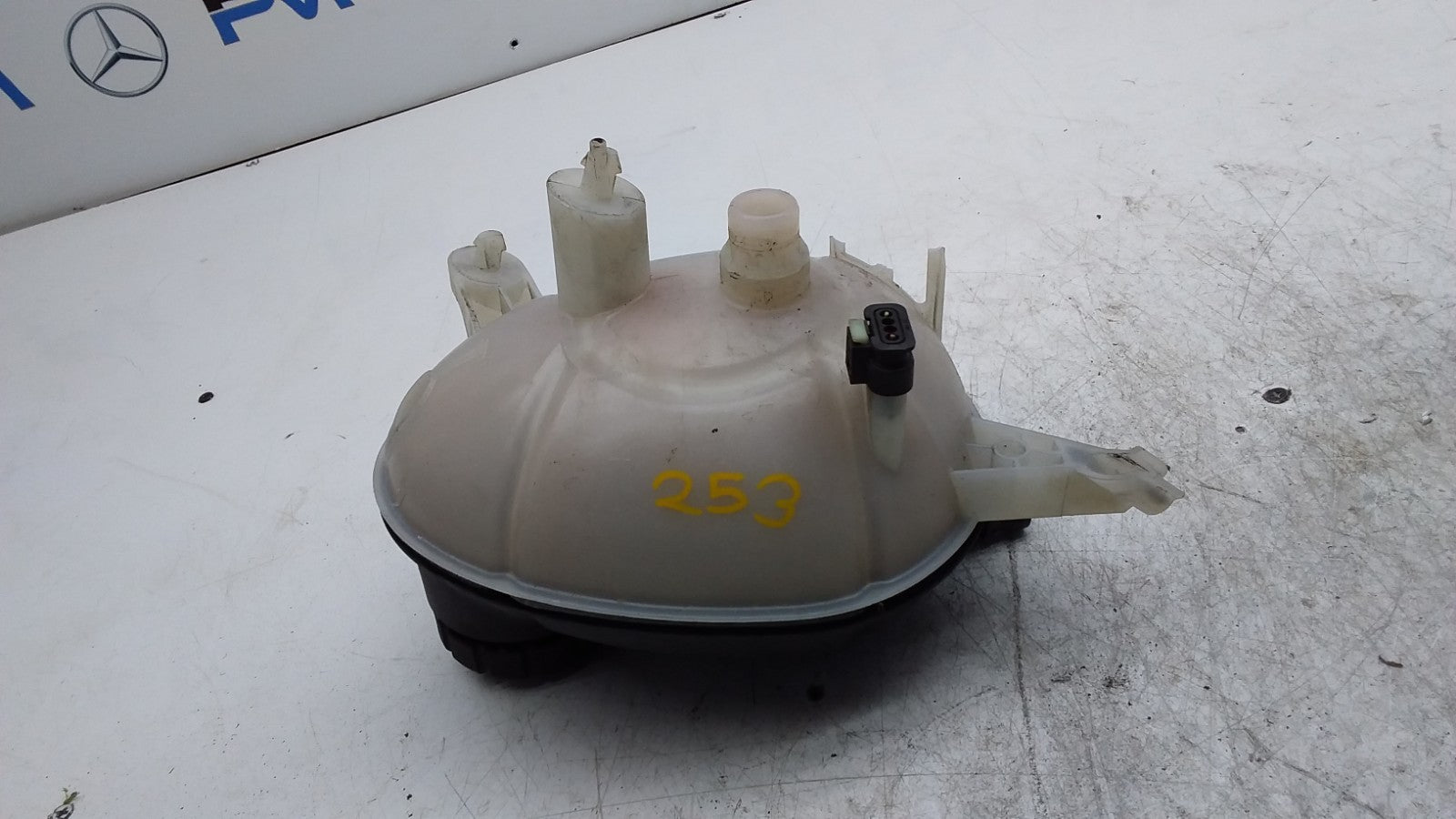 MERCEDES BENZ C-CLS W205 COOLANT EXPANSION TANK A2055000049 FMR456
