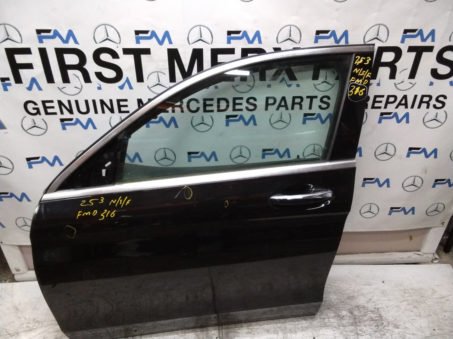 MERCEDES BENZ GLC X253 PASSENGER FRONT DOOR NSF BLACK 2016 ON COMPLETE FMD316