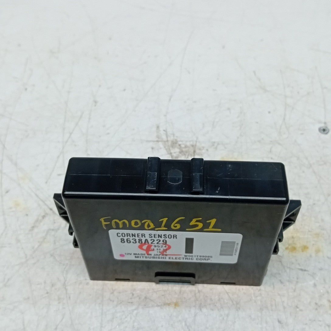 MITSUBISHI OUTLANDER 2016-2020 BLIND SPOT MONITOR SENSOR 10R-047527