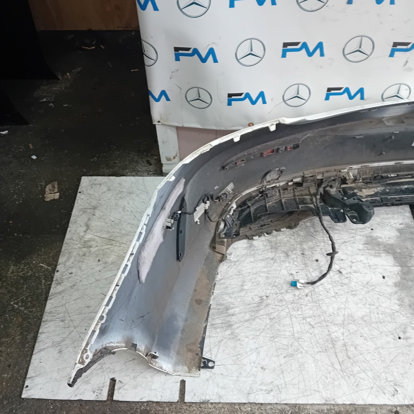 MERCEDES BENZ GLC W253 REAR BUMPER 2015 GREY COMPLETE A2538850200 FMX65