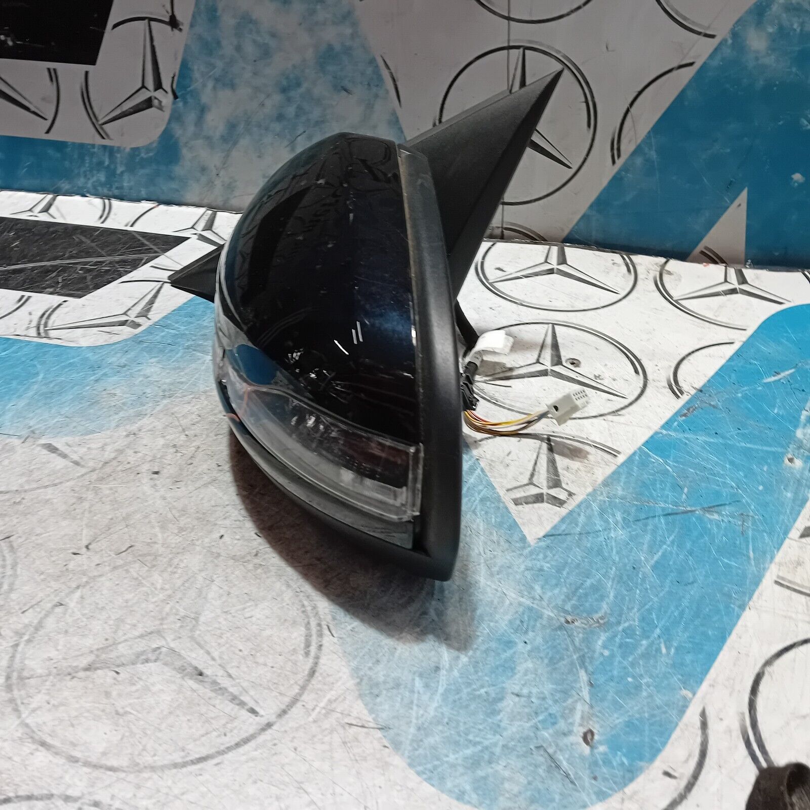 MERCEDES BENZ C-CLASS W205 WING MIRROR PASSENGER SIDE FRONT IN BLACK A2058104702