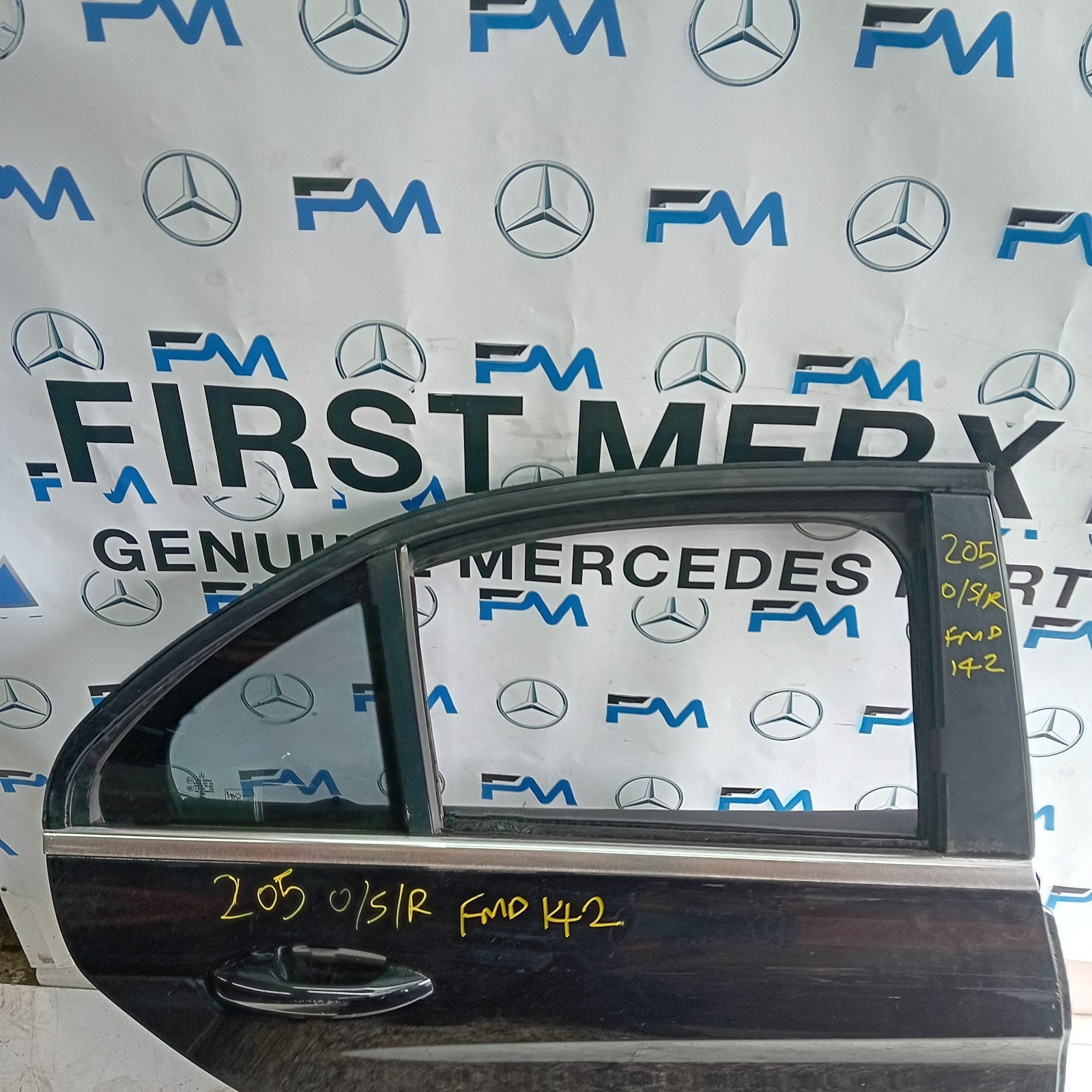 MERCEDES BENZ C-CLASS W205 DRIVER SIDE REAR DOOR O/S/R BLACK COMPLETE FMD142