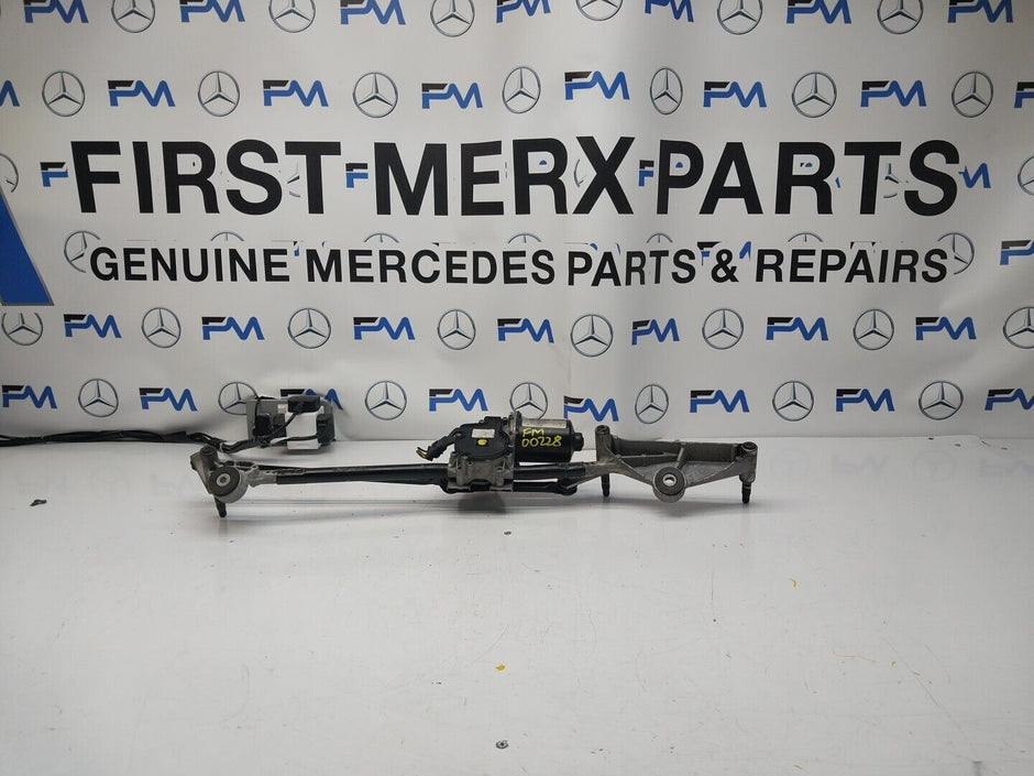 MERCEDES-BENZ A CLA GLA 2015-2018 Wiper Motor Front & Linkage A1769061900FM00228