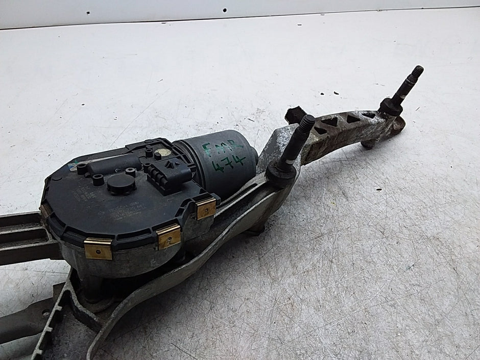 MERCEDES BENZ  E-CLASS W212 WIPER MOTOR FRONT AND LINKAGE A2128201340 FMR474