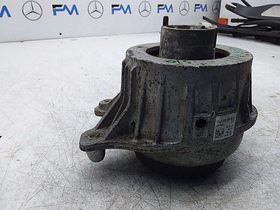 MERCEDES BENZ  C-CLASS W205  ENGINE MOUNT RIGHT OS A2052406517 FMR330