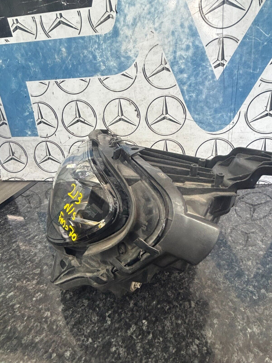 MERCEDES E CLASS W213 16 - 19 HEADLIGHT PASSENGER SIDE LEFT A2139069103 FMH70