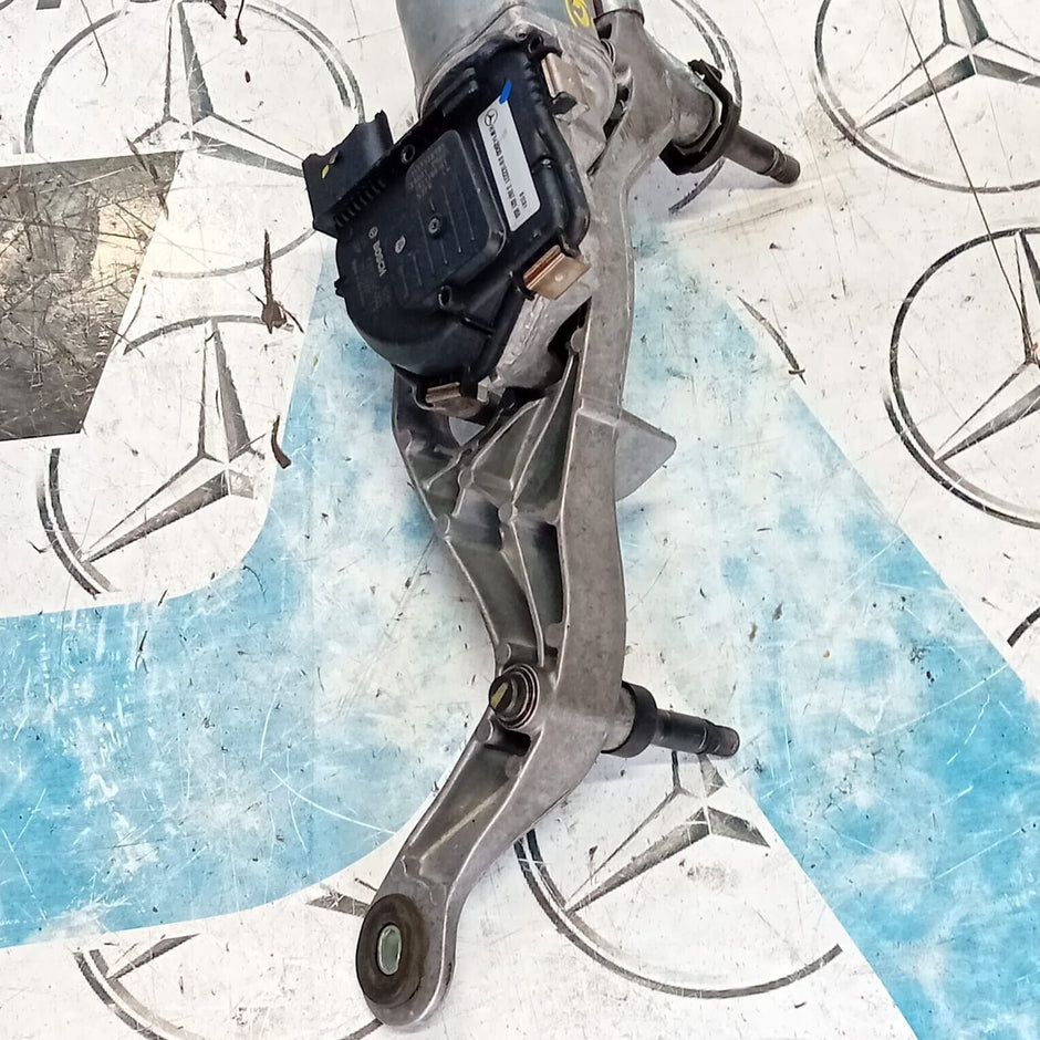 MERCEDES BENZ E-CLASS W213 RHD FRONT WIPER MOTOR & LINKAGE A2138207402