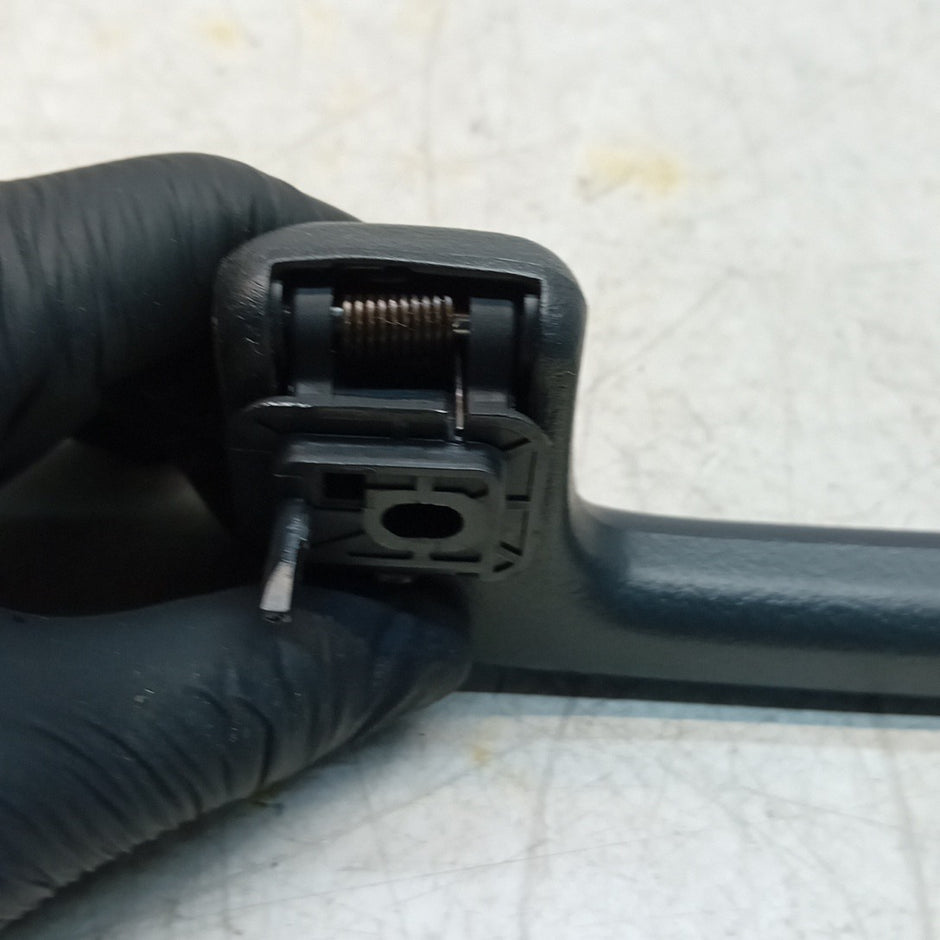 MITSUBISHI OUTLANDER MK3 LEFT OR RIGHT ROOF HANDLE BLACK FM001628