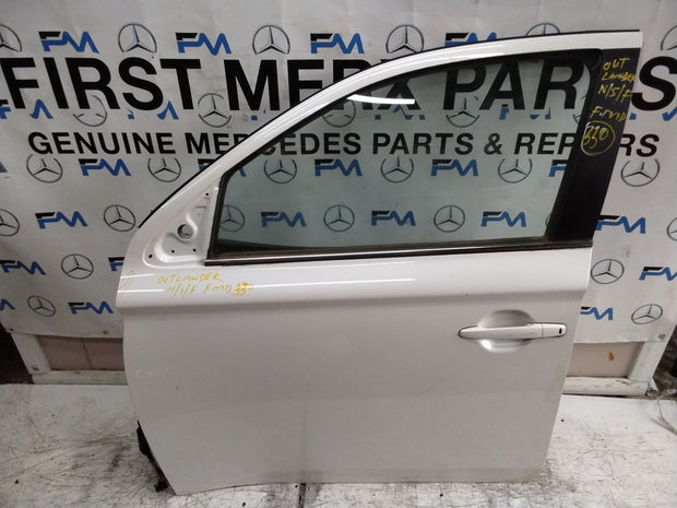 MITSUBISHI OUTLANDER MK3 PASSENGER FRONT DOOR NSF WHITE 2013 COMPLETE FMD330