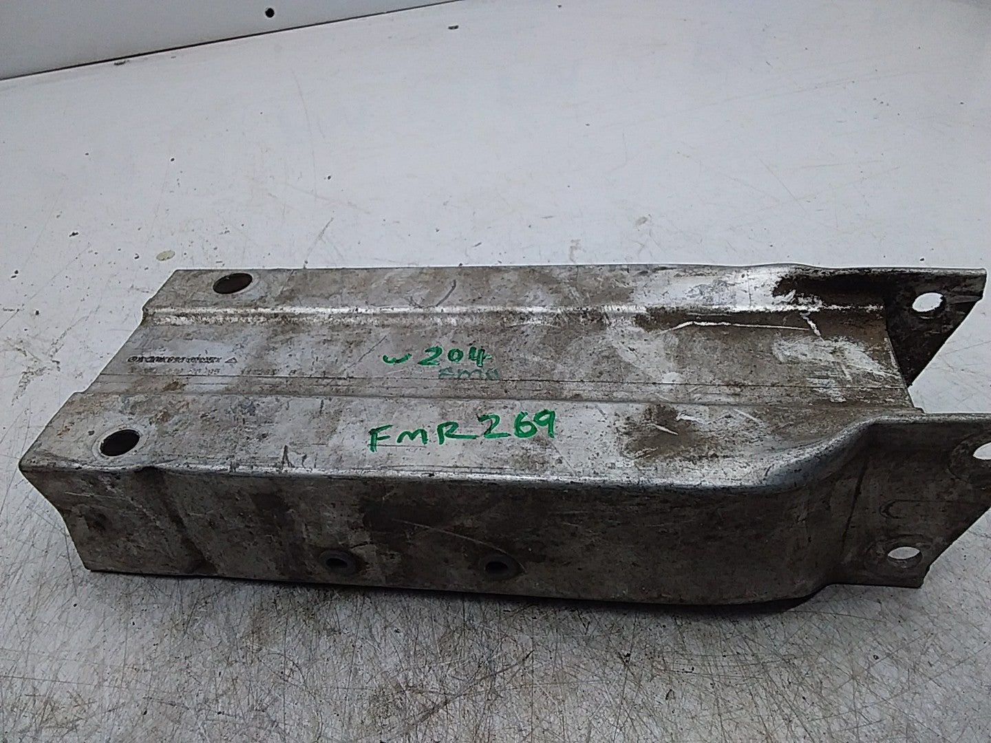 MERCEDES C-CLASS W204 ABSORBER BAR REINFORCEMENT RIGHT SIDE A2046202095 FMR269