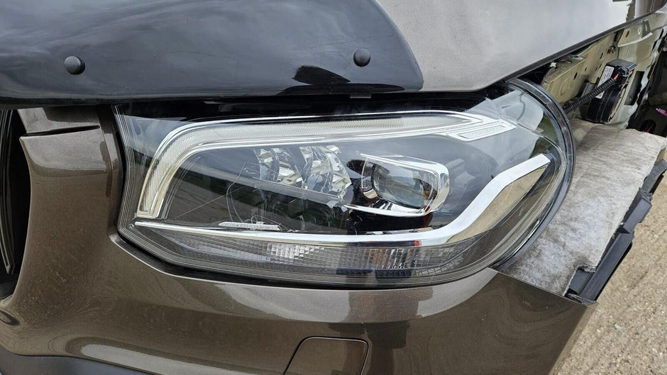 MERCEDES BENZ X-CLASS W470 /BREAKING- HEAD LIGHT , TAIL LIGHT & WING MIRROR