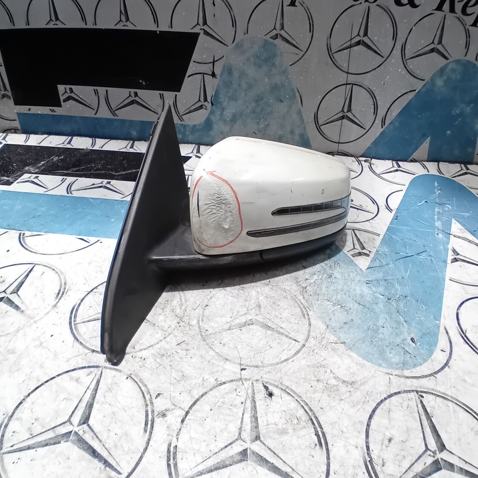 2013-2018 MERCEDES BENZ A CLASS W176 WING MIRROR PASSENGER LEFT NSF WHITE