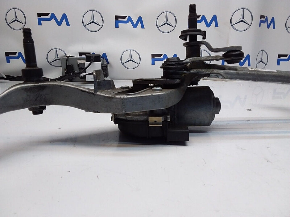 MERCEDES E-CLASS 2017 W213 A2138207402 FRONT WIPER MOTOR  FM00182