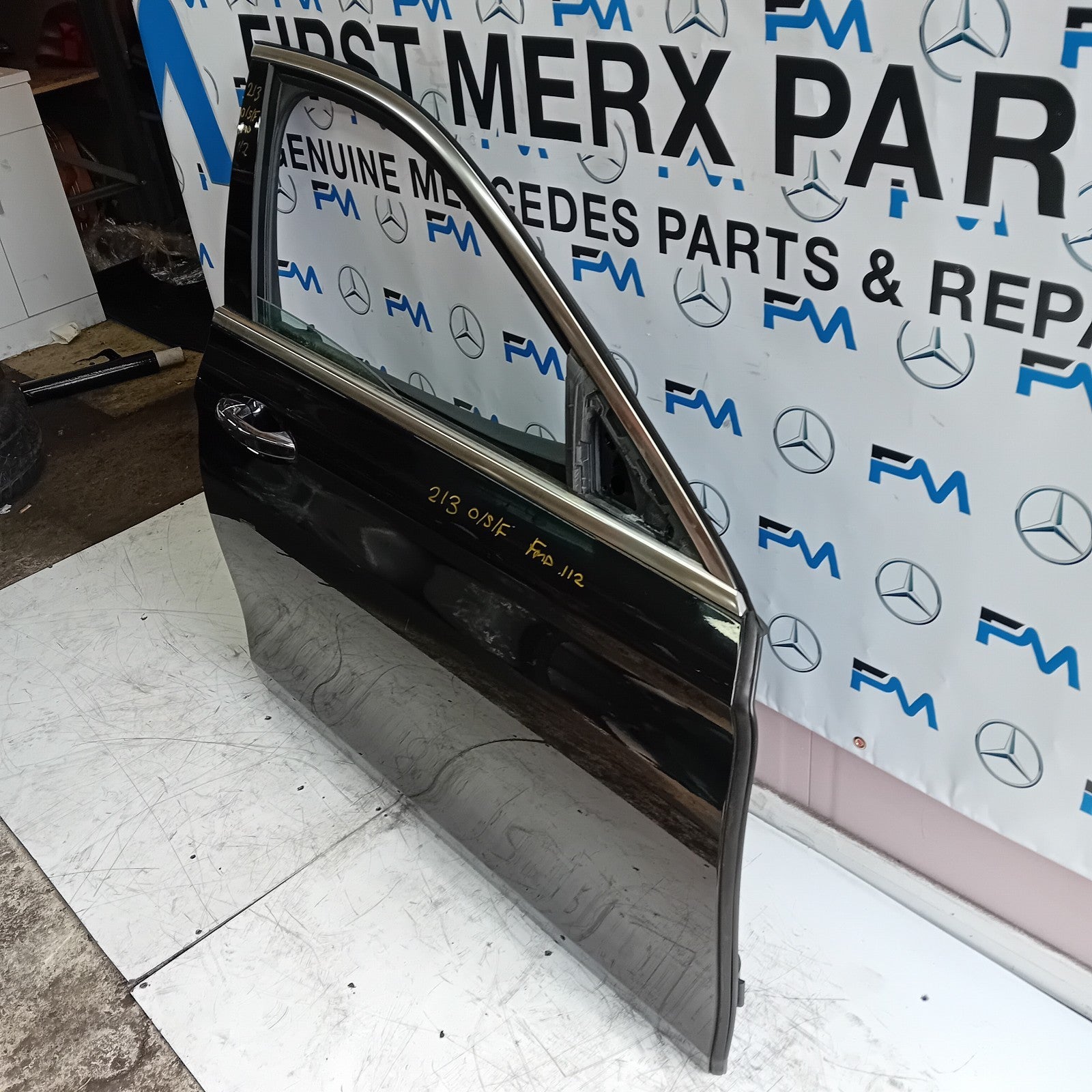 MERCEDES BENZ  E-CLASS W213 DRIVER SIDE FRONT DOOR O/S/F COMPLETE BLACK FMD112