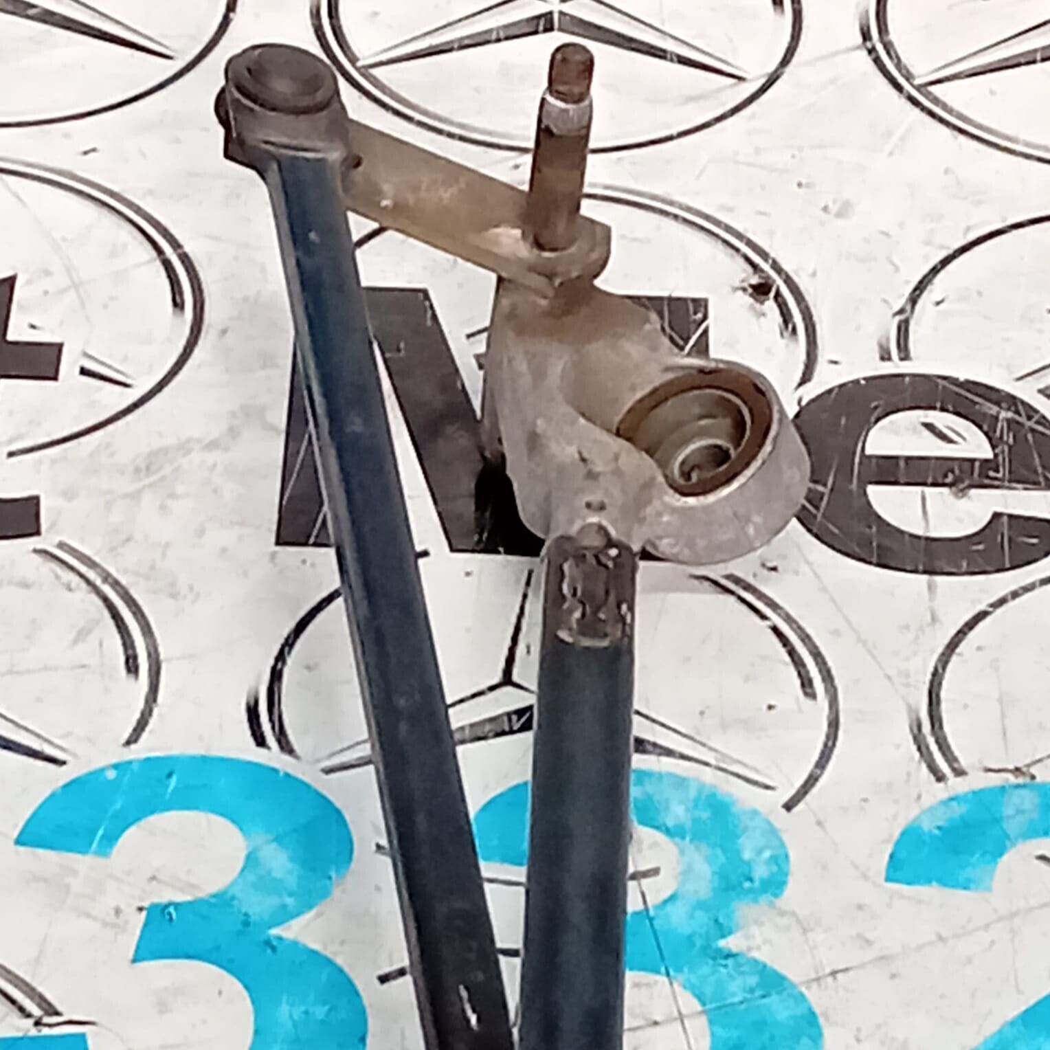 MERCEDES BENZ A-CLASS W176 WINDSCREEN WIPER MOTOR & LINKAGE A1769061900