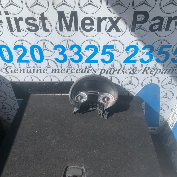 MERCEDES BENZ W176 A CLASS INSTRUMENT CLUSTER SPEEDOMETER A1769003403