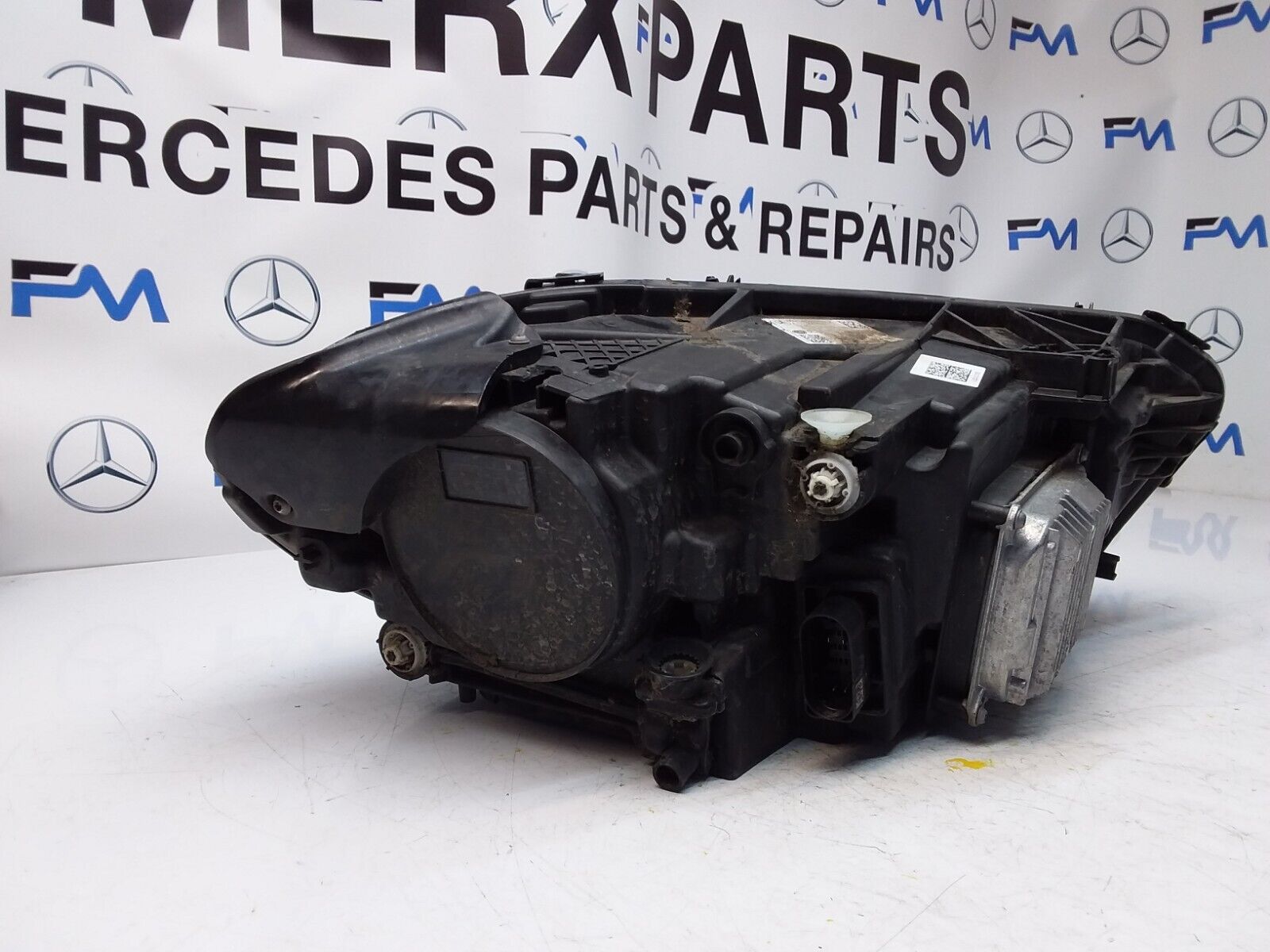 2016 MERCEDES A-CLASS W177 HEADLIGHT PASSENGER NS A1779064903 FMH142 (Damaged)