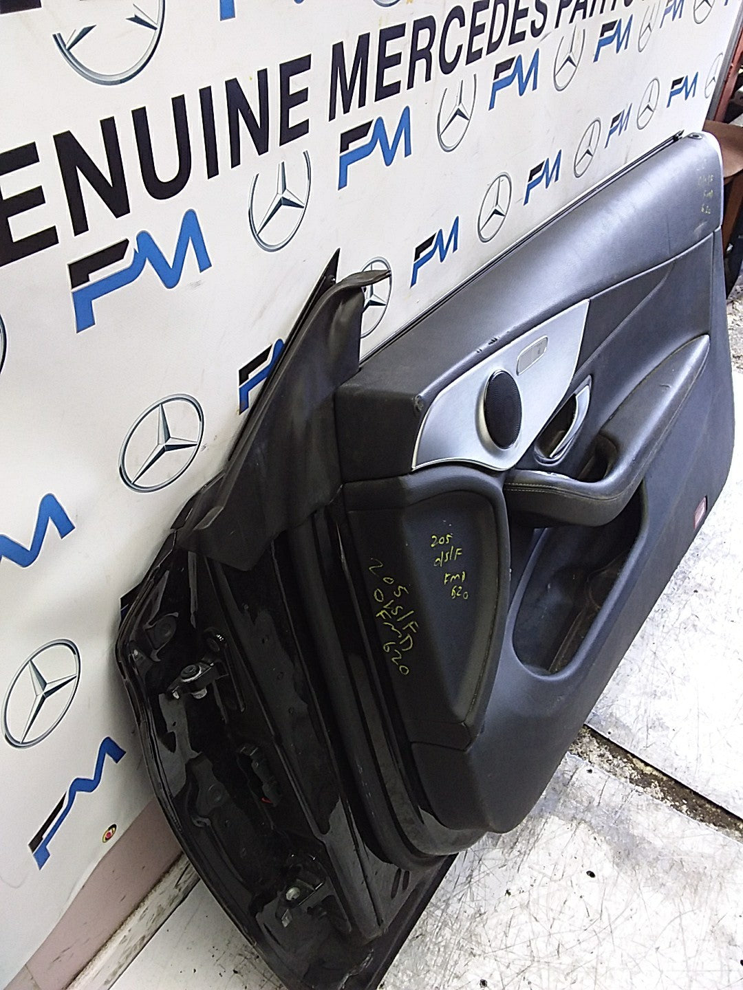 MERCEDES C-CLASS C205  DRIVER FRONT DOOR OSF BLACK 2015 ONWARDS COMPLETE FMD620
