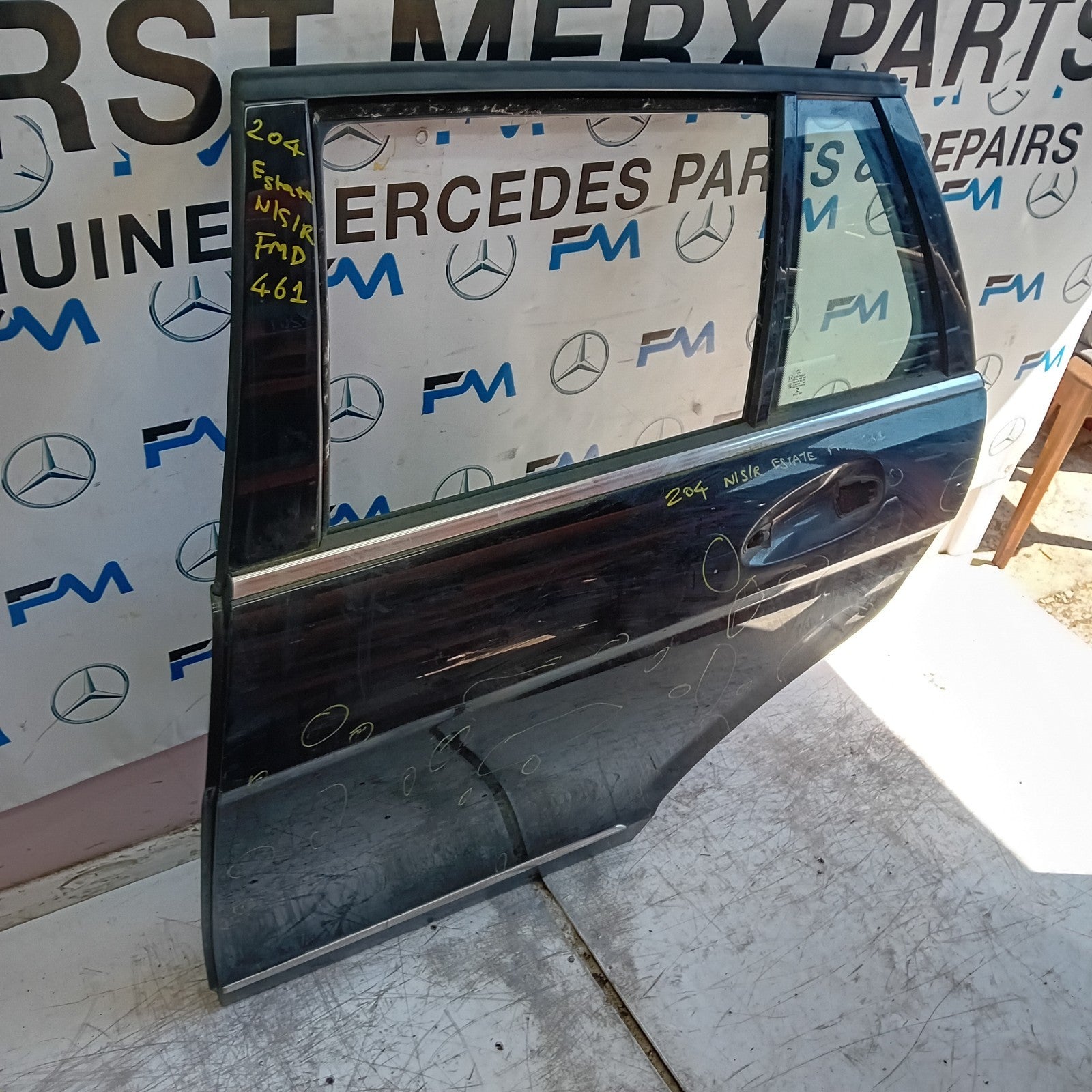 MERCEDES BENZ  C-CLASS W204 EST PASSENGER REAR DOOR NSR BLACK 2008-14 FMD461