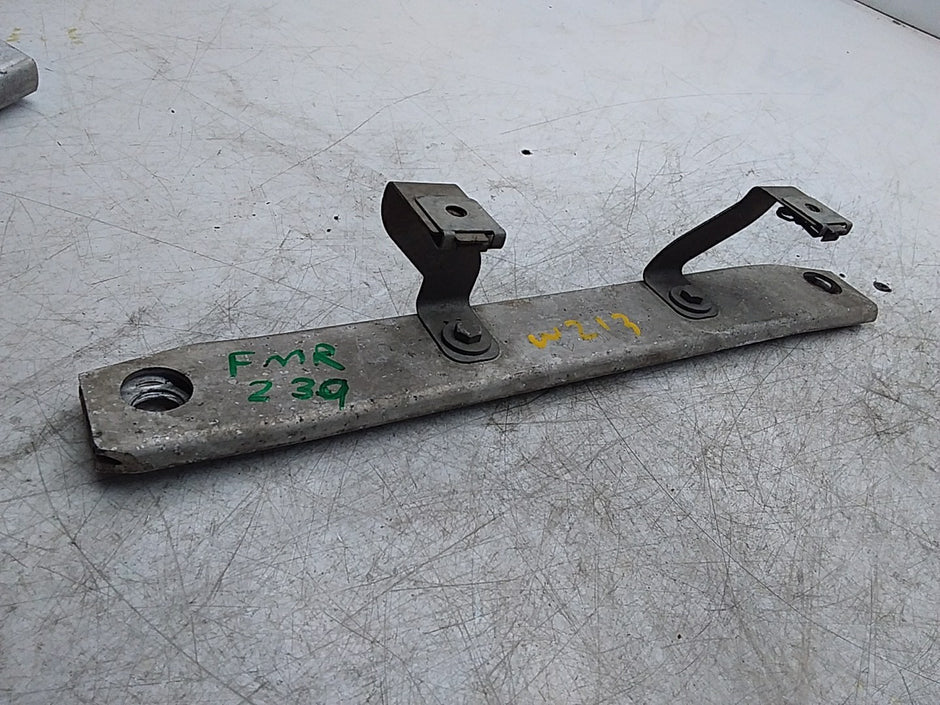 MERCEDES C-CLASS W205 BOTTOM STIFFENING BRACE MOUNT FMR239 A2056190025