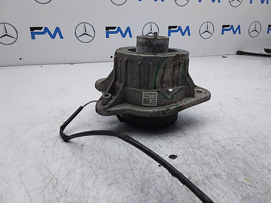 MERCEDES BENZ  S-CLASS W222  ENGINE MOUNT LEFT NS A2222407517 FMR326 (DAMAGED)